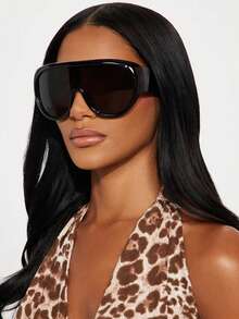 1pc Oversized Fashionable Fashion Glasses, Retro & Unique Style, Versatile, Suitable For Men And Women. Suitable For Daily Wear, Street Photography, Outdoor Sports, Vacation, Travel, Beach Accessories And More. - Black - View 3