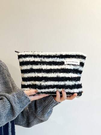 Cosmetic Bag,Makeup Bag,Portable Cosmetic Bags For Women,Coin Purse Lipstick Cosmetic Accessories Organizer,Travel Kit Storage Pouch,Makeup Bag For Sanitary Towel,Travel Bag For Women,Travel Washroom Bag,Travel Essentials,Gifts For Women,Makeup Organizer,Makeup Brushes Set Storage,Home Storage, Stripe Pattern Makeup Bag,Cute Stuff For Girls,Party Gift,Home Supplies