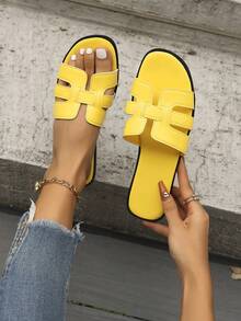 Women's Solid Color Korean Style Slippers, New Fashion Flat Casual Beach Sandals - Yellow - View 7