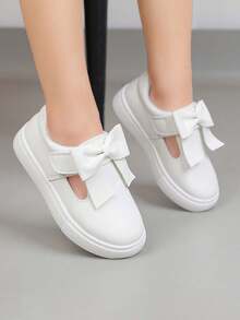 1 par de zapatos planos de princesa para niñas con diseño de lazo y cierre de gancho y bucle, suela blanda antideslizante, zapatos casuales para bebés, zapatillas de moda versátiles para niños, adecuados para primavera y otoño - Beis - Ver 8