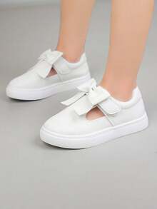 1 par de zapatos planos de princesa para niñas con diseño de lazo y cierre de gancho y bucle, suela blanda antideslizante, zapatos casuales para bebés, zapatillas de moda versátiles para niños, adecuados para primavera y otoño - Beis - Ver 7