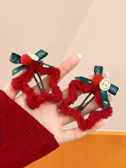 4件套圣诞毛绒星星发夹，经典红绿组合，节日气氛浓厚，可爱迷人，适合女孩和女士，打造甜美圣诞造型，点缀节日装扮，瞬间从头到脚散发浓浓圣诞气息，发夹，发卡，发饰，冬季必备