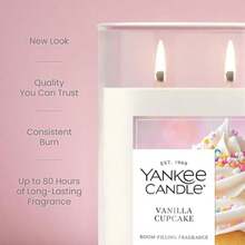 Yankee Candle - Vela perfumada de pilar mediano con hasta 115 horas de combustión, mezcla de cera de plantas premium para quemaduras constantes, vela de pilar de 14 onzas con fragancia de relleno de(Cupcake de vainilla. Signature Large 2-Wick Tumbler) - Multicolor - Ver 4