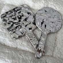 Espelho de Maquiagem Portátil Redondo/Quadrado com Cabo Cromado (1 unidade) - Design Criativo e Brilhante - Ideal para Presentear Amigos, Decorar Quartos, Formaturas e Festas - Prata - Ver 3