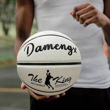 Pallone da basket fluorescente da 24,5 cm, in pelle PU morbida, resistente all'usura e antiscivolo per uso esterno, adatto per allenamenti e partite per adulti. Accessori per basket, pallone da partita, luminescenza vivida, migliora la visibilità, durata a lungo, ideale per allenamenti notturni, brilla al buio, attrezzatura per l'allenamento di basket, forniture per basket, accessori sportivi, accessori per sport all'aperto, regalo per il fidanzato, il marito, il papà, il figlio, regalo personalizzato, regalo di compleanno, regalo per uomo - Multicolore - Visualizzare 5