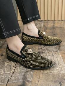 2025 New Loafer For Men Full Diamond Studs, Light Luxury Slip-On Metal Logo, Black Fashionable Banquet Business Casual Leather Shoes - 金色 - 查看 4