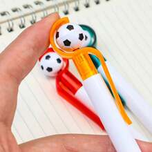 Bolígrafos de fiesta de fútbol - Bolígrafos de tinta negra retráctiles con forma de balón de fútbol, punta media de 1.0 mm, agarre suave, 5 colores, para oficina, fiesta, Navidad, Año Nuevo