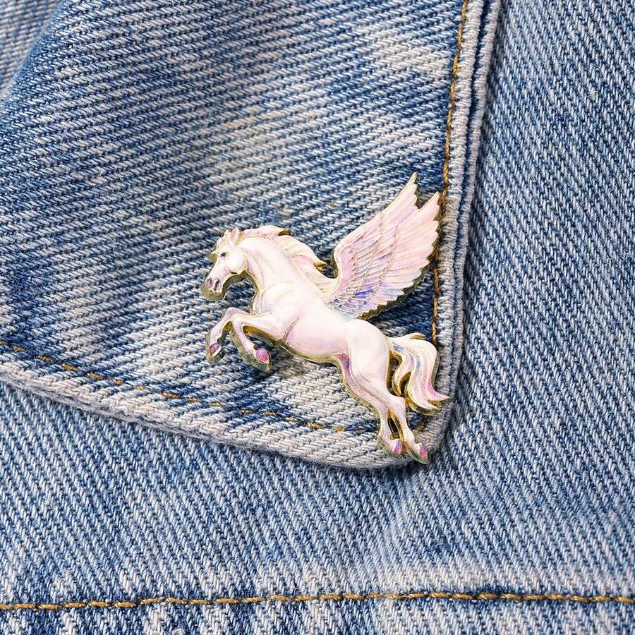 白色骏马珐琅胸针 时尚装饰胸针 衣领徽章 包饰 珠宝礼品