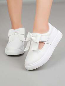 1 par de zapatos planos de princesa para niñas con diseño de lazo y cierre de gancho y bucle, suela blanda antideslizante, zapatos casuales para bebés, zapatillas de moda versátiles para niños, adecuados para primavera y otoño - Beis - Ver 3