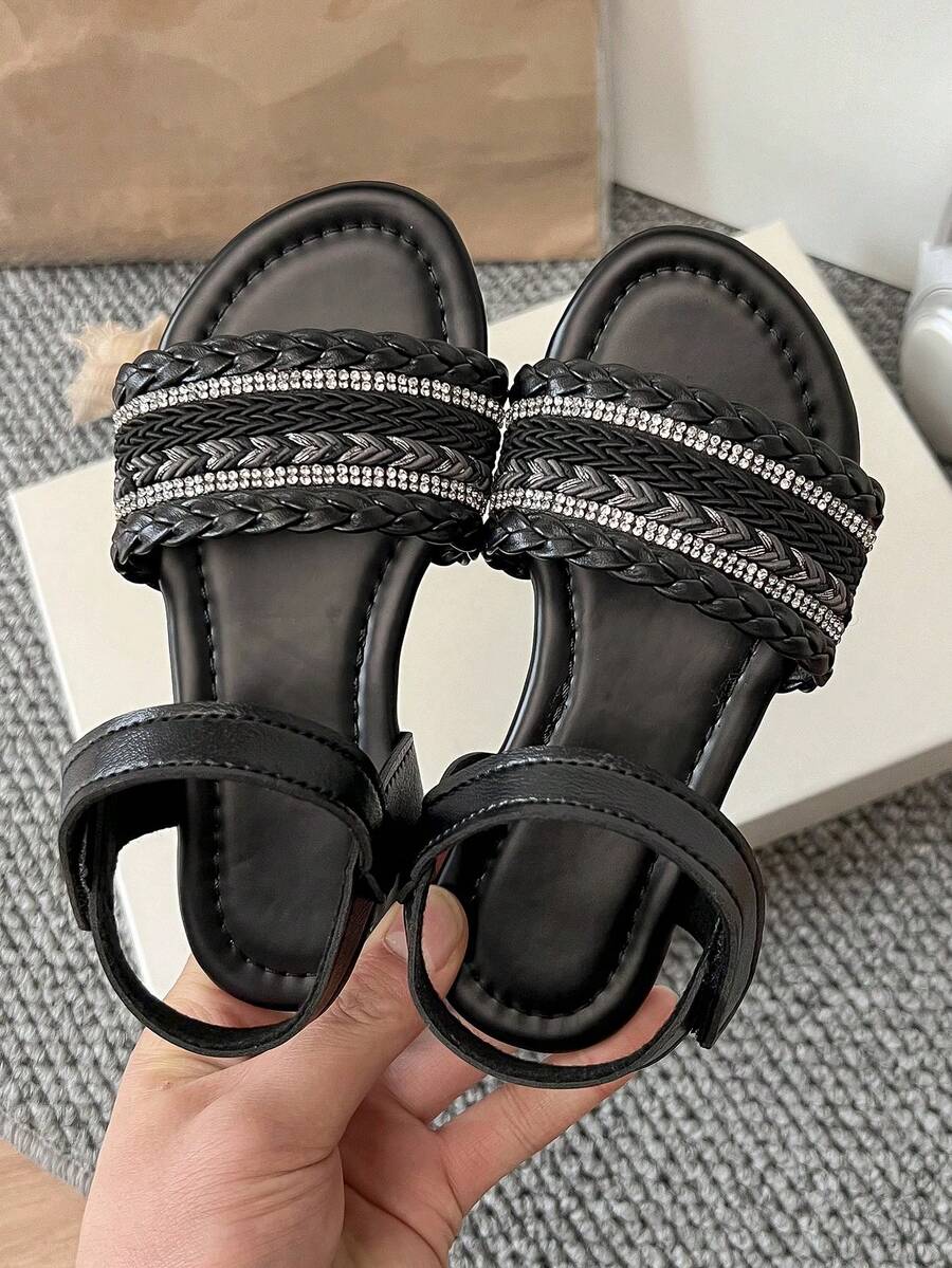 1 Pair Girls' Strap Hook And Loop Design Sandals, Round Toe Minimalist Yet Fashionable, Made Of High-Quality Leather Material, Suitable For Casual, Beach Wear - Black - View 1