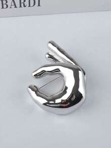 1 件复古 OK 手势胸针情侣个性别针胸花金属抛光表面优质感觉服装配饰日常服装搭配礼服配饰衣服别针包饰学校办公室配饰衬衫夹克珠宝圣诞节万圣节衣服别针有趣可爱教师礼物 - 銀色 - 查看 1