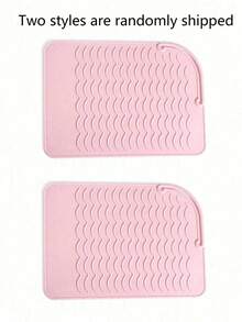 1pc Heat Resistant Mat For Hair Styling Tools, Universal Size Fits Straightener And Curling Iron, Made Of Heat-Resistant Silicone Material, Convenient For Storage And Travel. This Heat Mat Is Made Of Heat-Resistant Silicone Material, Which Can Effectively Protect Your Hair Styling Tools, Suitable For Commercial Settings Like Restaurants And Hotels. - Multicolor - View 2