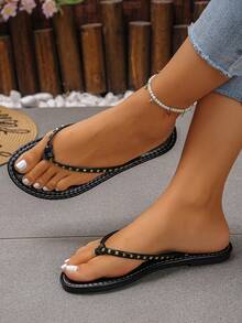 Women's Fashion Casual Rhinestone Flip Flops For Summer Beach Vacation - Black - View 3