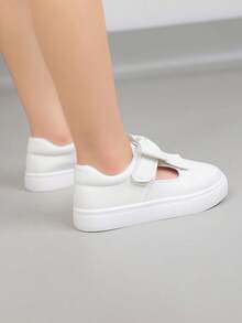 1 par de zapatos planos de princesa para niñas con diseño de lazo y cierre de gancho y bucle, suela blanda antideslizante, zapatos casuales para bebés, zapatillas de moda versátiles para niños, adecuados para primavera y otoño - Beis - Ver 9