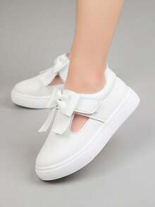 1 par de zapatos planos de princesa para niñas con diseño de lazo y cierre de gancho y bucle, suela blanda antideslizante, zapatos casuales para bebés, zapatillas de moda versátiles para niños, adecuados para primavera y otoño - Beis - Ver 5