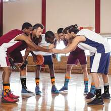 Coume 3 Pares de Calcetines Deportivos Divertidos para Fútbol ​ ​ baloncesto Fútbol ​ ​ voleibol Softbol ​ ​ para Videojuegos Regalos para Mujeres y Hombres(Estilo de Baloncesto,Naranja, Negro) - 1 - Ver 7