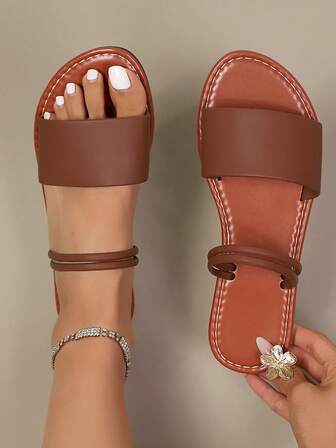 Women's Summer New Fashion Caramel Brown Convertible Strap Open Toe Comfortable Commute Versatile Elegant Flat Sandals, Suitable For Outings And Shopping