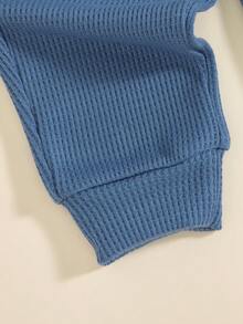 男婴休闲运动三件套：圆领长袖“爸爸的小男子汉”印花连体衣、华夫格纹蝴蝶结腰裤和柔软华夫格纹时尚帽子，秋冬季 - 霧霾藍 - 查看 6