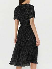 PoPoHouse 女士优雅气质圆领波点印花短袖收腰连衣裙，春夏连衣裙，女士度假装，黑色沙滩裙 - 黑色 - 查看 2