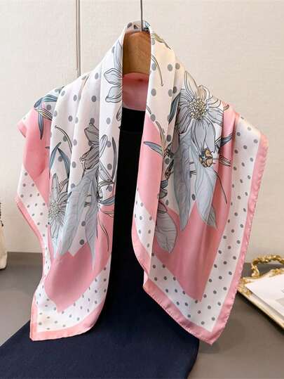 1条印花方巾，适合日常用作领巾、头巾、方巾