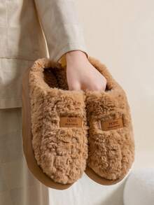 女士logo装饰羊毛拖鞋，加厚绒面内里保暖家居鞋，冬季简约舒适室内卧室地板拖鞋 - 卡其色 - 查看 3