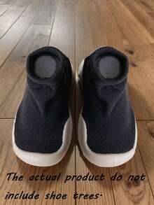 1双幼儿男女童防滑室内袜鞋，透气保暖弹性软底保护脚趾袜鞋