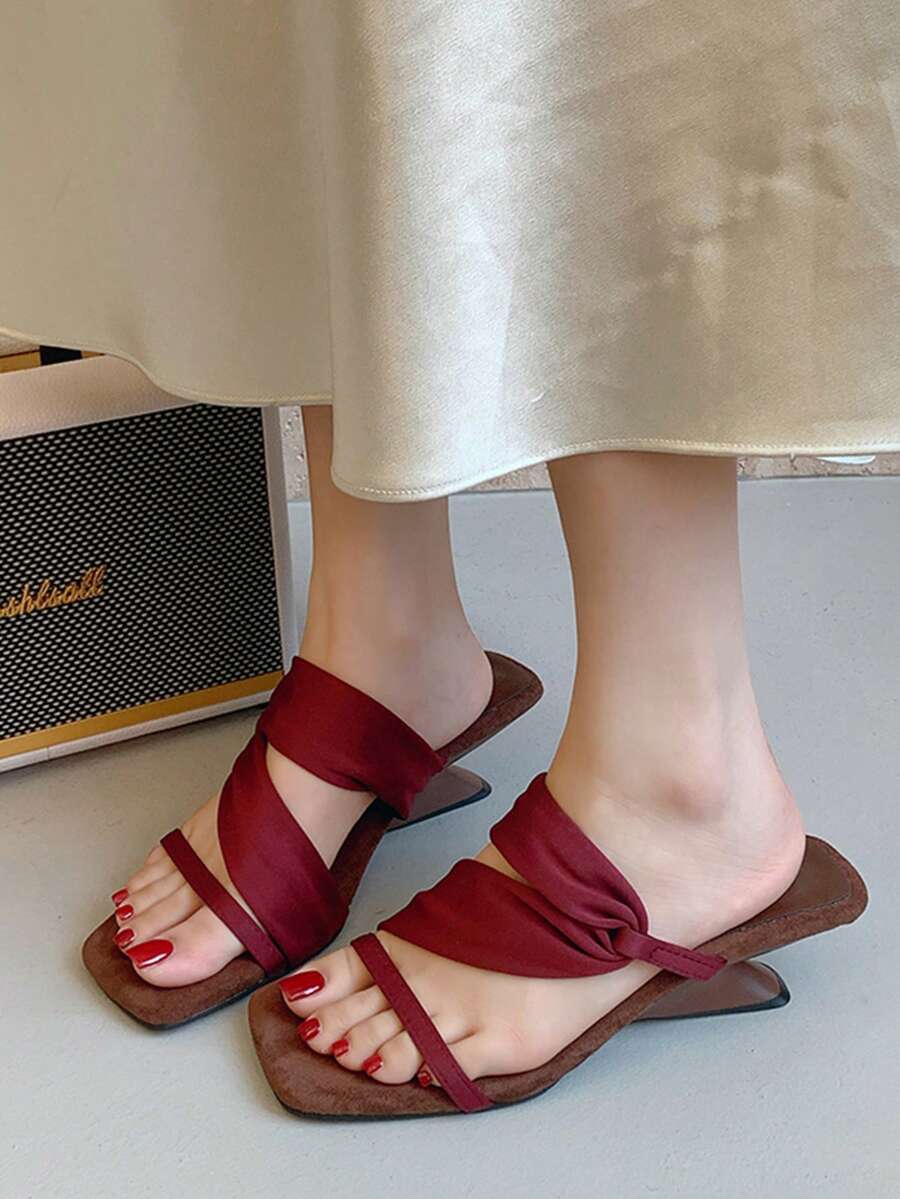 2026新款夏季不对称绑带不规则鞋跟凉鞋，法式复古风，高跟拖鞋，可搭配连衣裙 - 紅色 - 查看 1
