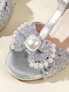 这款儿童梦幻连衣裙式银色珍珠凉鞋适合演出、婚礼、特殊活动、夏季生活、正式场合和户外聚会。 - 銀色 - 查看 6