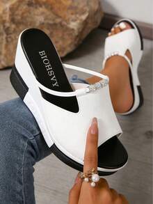 Fashionable Summer 2025 White Open-Toe Wedge Slingback Sandals, Comfortable Thick Sole For Long Wear, Stylish Leg Slimming Effect, Ideal Pairing For Shorts, Floral Dresses & Straw Hats Versatile 2025 White Leather Peep-Toe Slingback Platform Wedges, Discreet 5cm Height Boost With Cushioned Sole, Easy-Clean Black-White Contrast For Daily Commute & Lazy Vacays New Arrival 2025 White Fish Mouth Thick Sole Wedge Sandals, Slingback Design For Stable Comfort Walking, Sexy Leg Elongating Style, Perfect For Shopping Dates & Office Outfits Elegant White Open-Toe Chunky Heel Slingback Sandals 2025, 8.5cm Wedge Platform For Effortless Height Increase, Versatile Match With Dresses & Jeans, Wear-Resistant Summer Essential 2025 Summer Fashion White Peep-Toe Slingback Wedge Sandals, Thick Sole Comfort Leg Lengthening, Non-Slip Durable Leather For Casual Commuting & Beach Vacations - 白211 - 查看 1