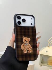 1个时尚复古格子熊图案防水防摔防滑荔枝纹理软手机壳，适合作为生日、节日礼物送给朋友、家人、情侣，兼容苹果手机国际版，非国内版 - 彩色 - 查看 2