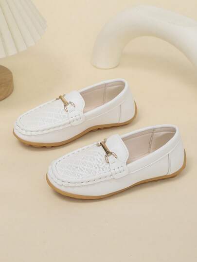 1 Pair New Boys' Gold Buckle Decor Loafers, Unisex Kids Lightweight Non-Slip Moccasins, Fashion Versatile Rubber Soft Sole Round Toe Slip-On Shoes, PU Material, Suitable For All Seasons, School, Outings, Formal Occasions