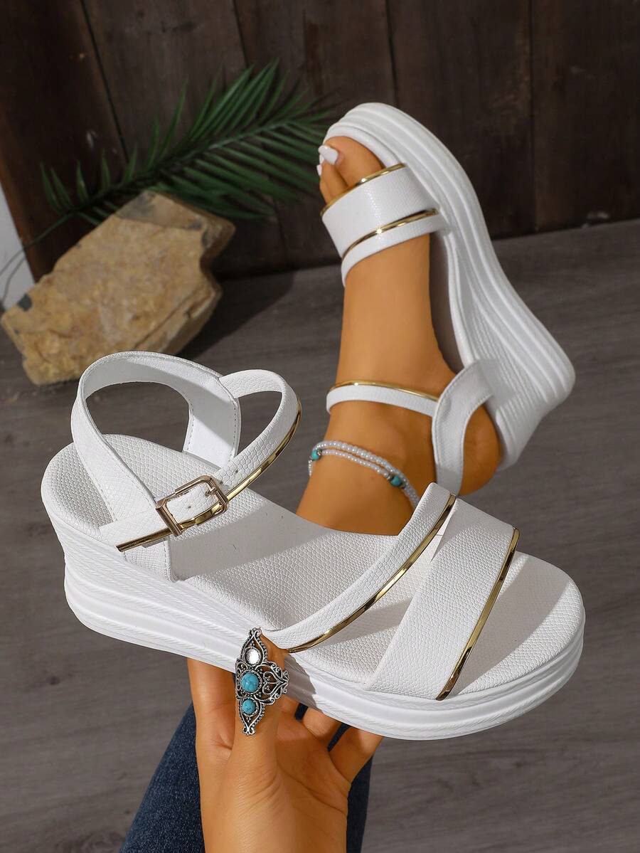 Giày sandal đế xuồng nữ màu trắng mới, chất liệu có họa tiết, kiểu dáng đa năng, điểm nhấn viền vàng sang trọng, đế dày nhẹ, chống trơn trượt, thiết kế tối giản một quai cổ điển, phù hợp cho việc đi lại hàng ngày, dễ dàng phối hợp với nhiều phong cách. - trắng - Xem 1