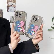 Funda para teléfono de Ositos Cariñositos con Abrazos Traviesos, compatible con teléfonos :  17,  16 Pro Max,  15 Pro Max,  13 y  12. Fabricada en TPU, ofrece protección contra golpes y caídas. Perfecta para regalar alegría a familiares, amigos, parejas y ocasiones especiales como Navidad o cumpleaños. - Plateado - Ver 4
