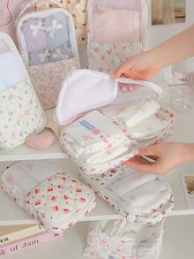 1个可爱图案印花绗缝多功能收纳袋尿布整理袋，可用于收纳尿布和衣物，可放入妈妈包中用于旅行收纳，包括毛巾、围兜、衣物、袜子、内衣、尿布等。小型衣物收纳袋，设有独立隔层可存放脏衣服，是妈妈和宝宝旅行的理想之选。旅行必备，邮轮旅行必备，度假必备，妈妈礼物，伴娘礼物。 - 彩色 - 查看 3