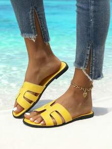 Women's Solid Color Korean Style Slippers, New Fashion Flat Casual Beach Sandals - Yellow - View 10