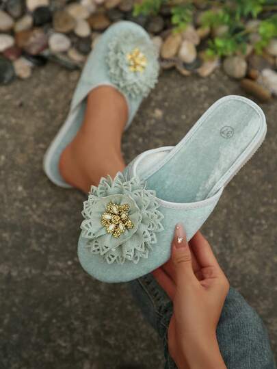 1双女士手工花卉蝴蝶结装饰复古圆头拖鞋，EVA鞋底轻便舒适家居拖鞋，大码时尚卧室拖鞋