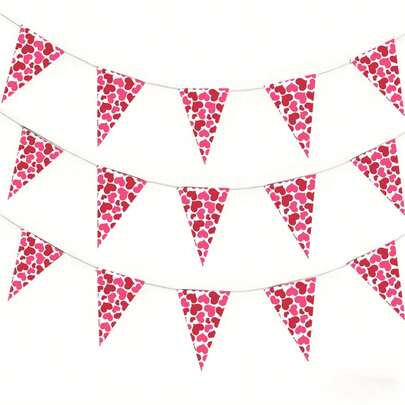 情人节粉色爱心四件套/单件装饰三角旗，10米20张，PE塑料粉色爱心三角旗横幅，适用于婚礼、生日、情人节派对、性别揭晓派对、周年纪念日、婚前派对和派对装饰。