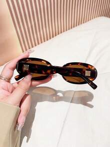 Women's Retro Leopard Print Bohemian PC Fashion Glasses, Suitable For Daily Wear - A - View 4
