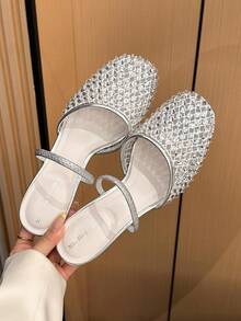 Xin Jing Shoes Giày cao gót nữ thanh lịch, giày bít mũi tròn đính đá, kiểu dáng khoét gót, thích hợp cho công sở và hẹn hò, kiểu giày bít mũi hở gót. - Bạc - Xem 9