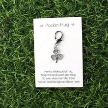 1pc/3pcs Fashionable And Creative Four-Leaf Clover Lucky Keychain Party Small Gift With Simple And Elegant Hug Card, Cute Key Chain Ring Bag Backpack Pendant Car Key Pendant St. Patrick's Day Friend Souvenir Gift, Ideal Charm Gift, Friendship Gift, Birthday Gift, Companion Gift, Holiday Party Gift. Give Yourself And Others A Lucky Four-Leaf Clover Gift - Multicolor - View 3