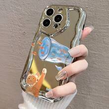 かわいい猫と金魚デザイン 電鍍防摔スマホケース for  17promax,16pro,15plus/14/13/12/11 衝撃吸収 保護カバー 可愛いアニメ風 スタイリッシュ スマホアクセサリー 軽量 高品質素材 日常使用に最適 携帯電話を守る ユニ - シルバー - チェックする 4