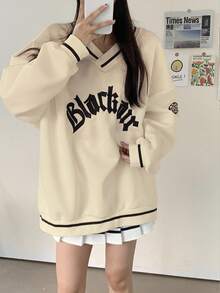 V领套头卫衣，落肩袖设计，饰有刺绣字母图案