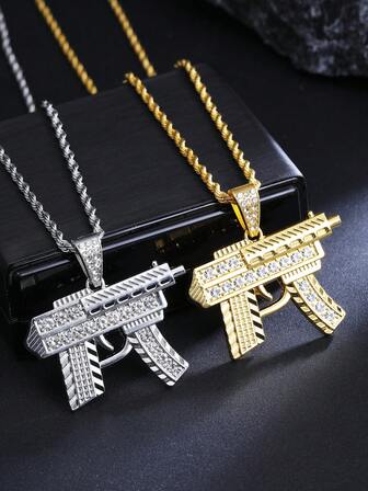 1件2026新款项链，欧美时尚镶嵌钻枪男士项链，个性化嘻哈冲锋枪合金吊坠配饰，军事爱好者礼物，长款机枪不锈钢扭链毛衣链批发，男士日常佩戴