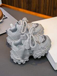1 Pair 2025 Spring New Fashion Kids Chunky Sneakers, Boys Sports Shoes, Girls Breathable Mesh Running Shoes - Grey - View 2