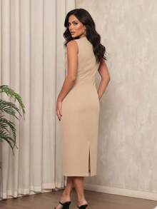 Classic Midi Dress - Duna Linen With Back Zipper, Wide Straps, Elegant Tie-Back Detail, Ruched Detail, Suitable For Formal And Evening Wear. - 米色 - 查看 3