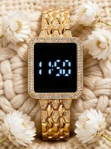 1pc Women's Fashion Digital Dial Fishscale Steel Band Rectangular Rhinestone Electronic Watch, Suitable For Daily Matching, Birthday, Valentine's Day Gift