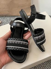 1 Pair Girls' Strap Hook And Loop Design Sandals, Round Toe Minimalist Yet Fashionable, Made Of High-Quality Leather Material, Suitable For Casual, Beach Wear - Black - View 4