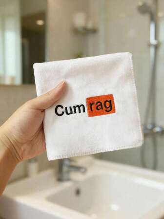 1 st handduk med alla hjärtans dag-tema, bokstavsmönster, kan användas som näsduk, halsduk, badrumshandduk eller rolig ansiktshandduk. Humoristisk present för vuxna till pojkvän, flickvän, make eller fru, perfekt för alla hjärtans dag, årsdagar, presentbyten, skämtpresent, singelfest, badrumsdekor, höstdekor, skolstart, skönhetssalong, badrum och andra tillfällen.