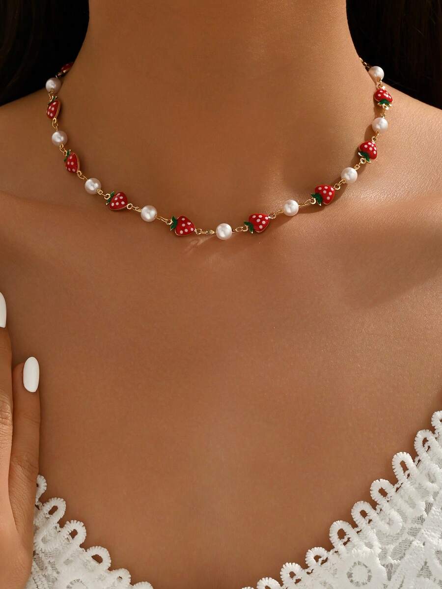 这款手工合金珐琅草莓项链饰有仿珍珠，时尚别致，适合日常佩戴、装饰、度假、约会和聚会等场合。手工链条的长度和珠子数量均可定制。 - 多色 - 查看 1