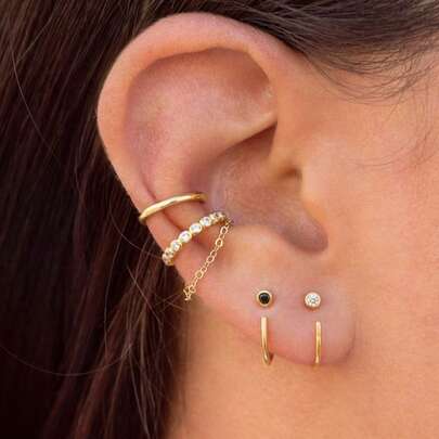 rundraw 4件套简约几何锆石镶嵌流苏铜金色夹式耳环，适合女性日常、约会、派对、舞会等场合，可搭配日常服装和配饰，是新年、情人节送给朋友、爱人的最佳礼物。